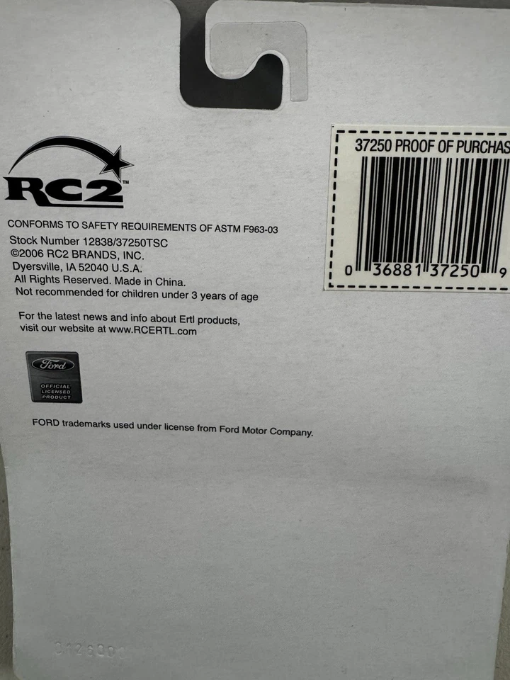 1:64 Ertl Farm Country Kids Ford F350 Blue Flatbed Stakebed Truck New in Package - Image 4 of 4