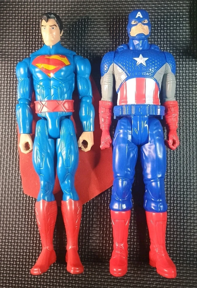 2015 Mattel DC Super Heroes 12" Figure Lot Batman, Flash, Superman, Green Arrow - Image 4 of 4