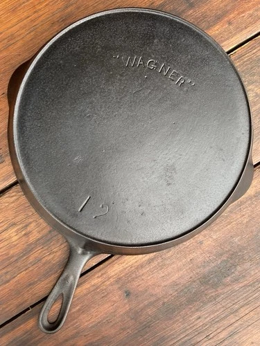 Wagner Ware Cast Iron #12 Arc Logo Skillet