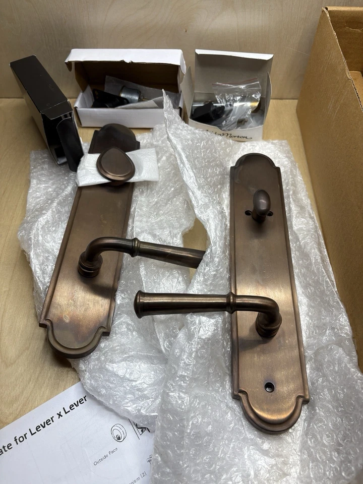 Luz de entrada de puerta colonial Ashley Norton bronce nuevo en caja Foto 4 de 4