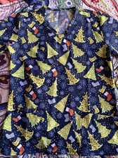 Scrubaid Navy Christmas Tree Women s 3 Pocket Scrub Top 4-way Stretch Sz M 10-12