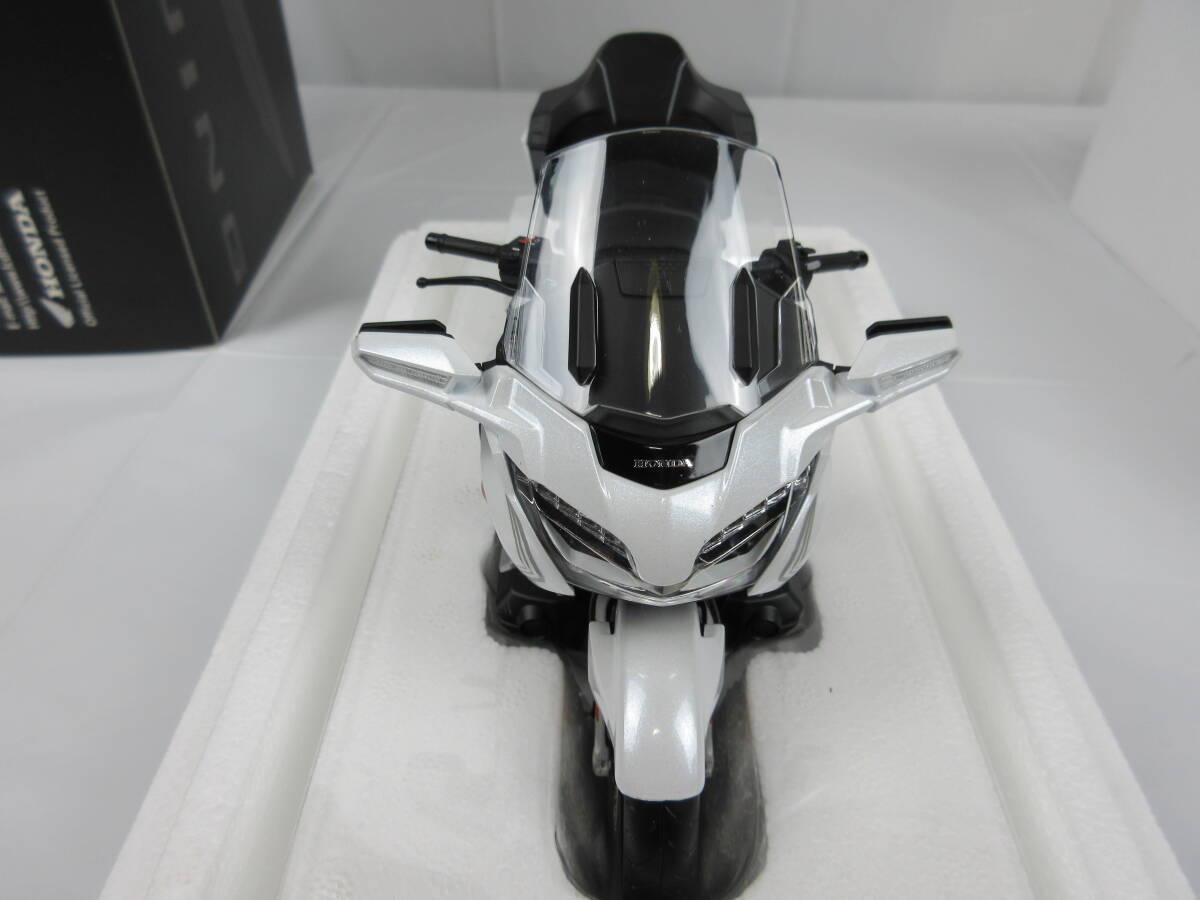 Lcd 1/12 Honda Goldwing Gl1800 2020 White/White No Lcdm2104 Lcd 1/12 Honda Goldwing Gl1800 2020 White/White No Lcdm2104
