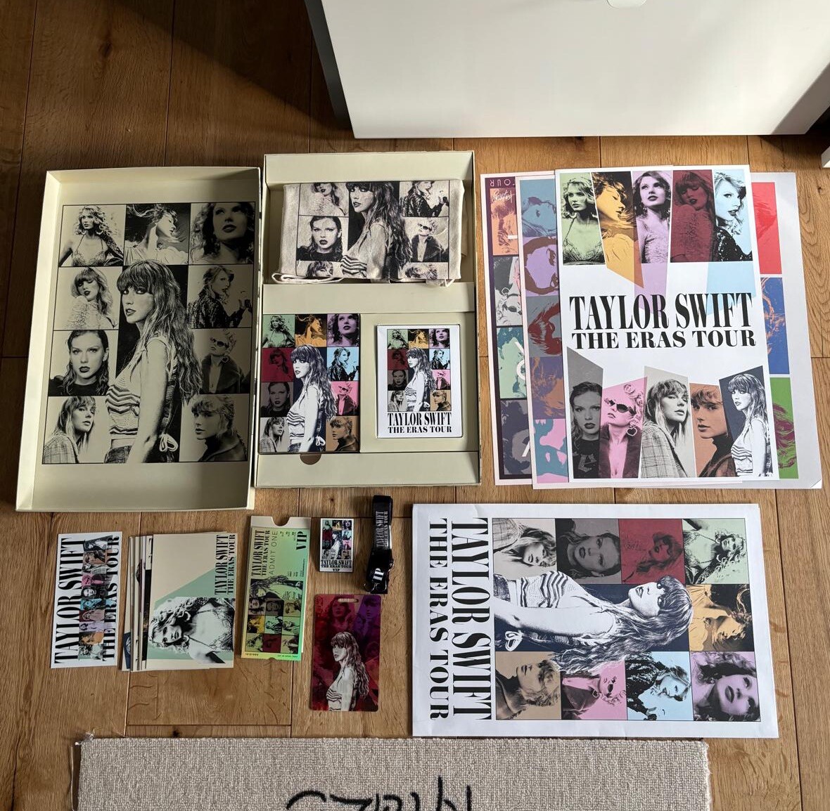 Taylor Swift Eras Tour VIP box | komplett Neu und Vollständig