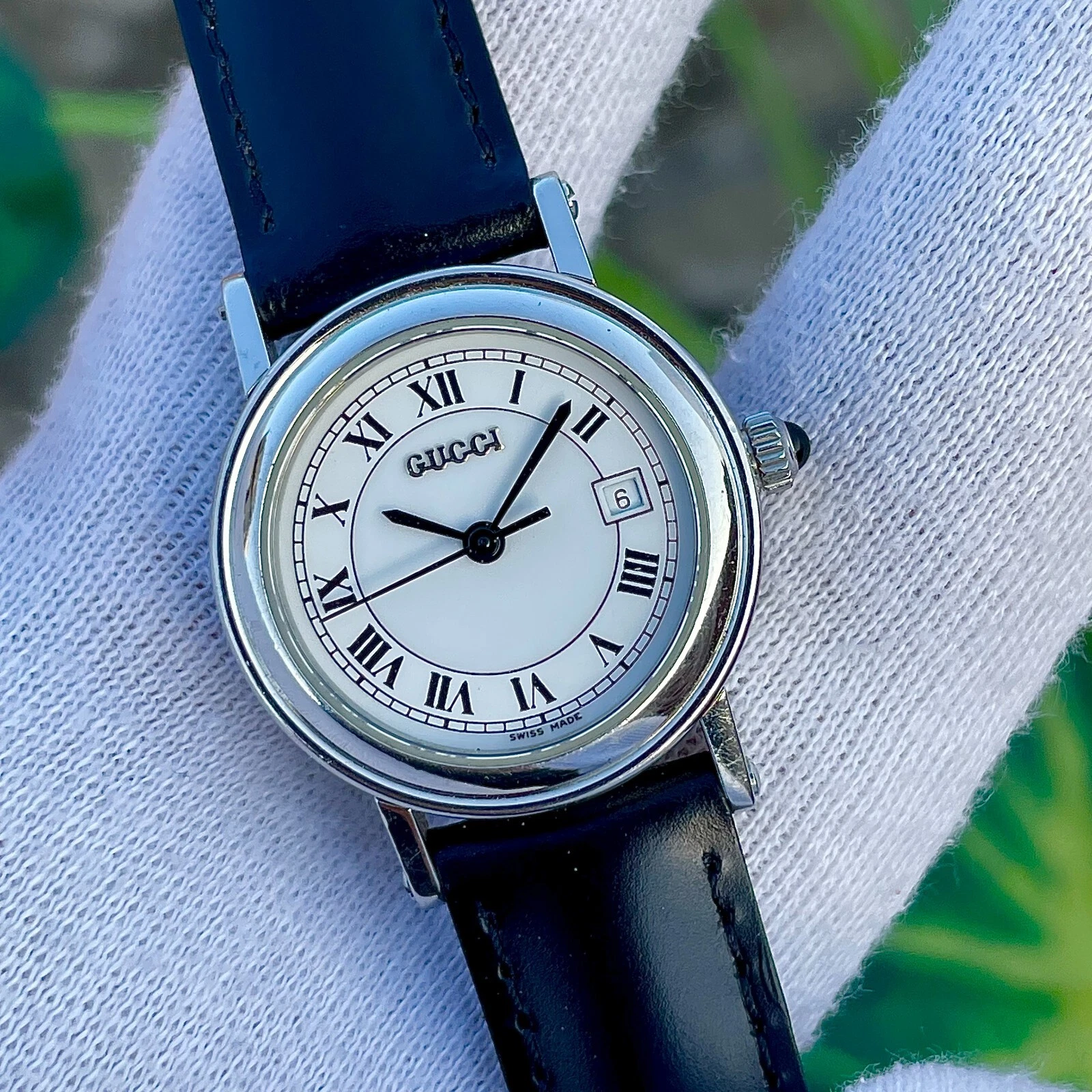 Montre femme vintage Gucci quartz fabrication suisse 7400L