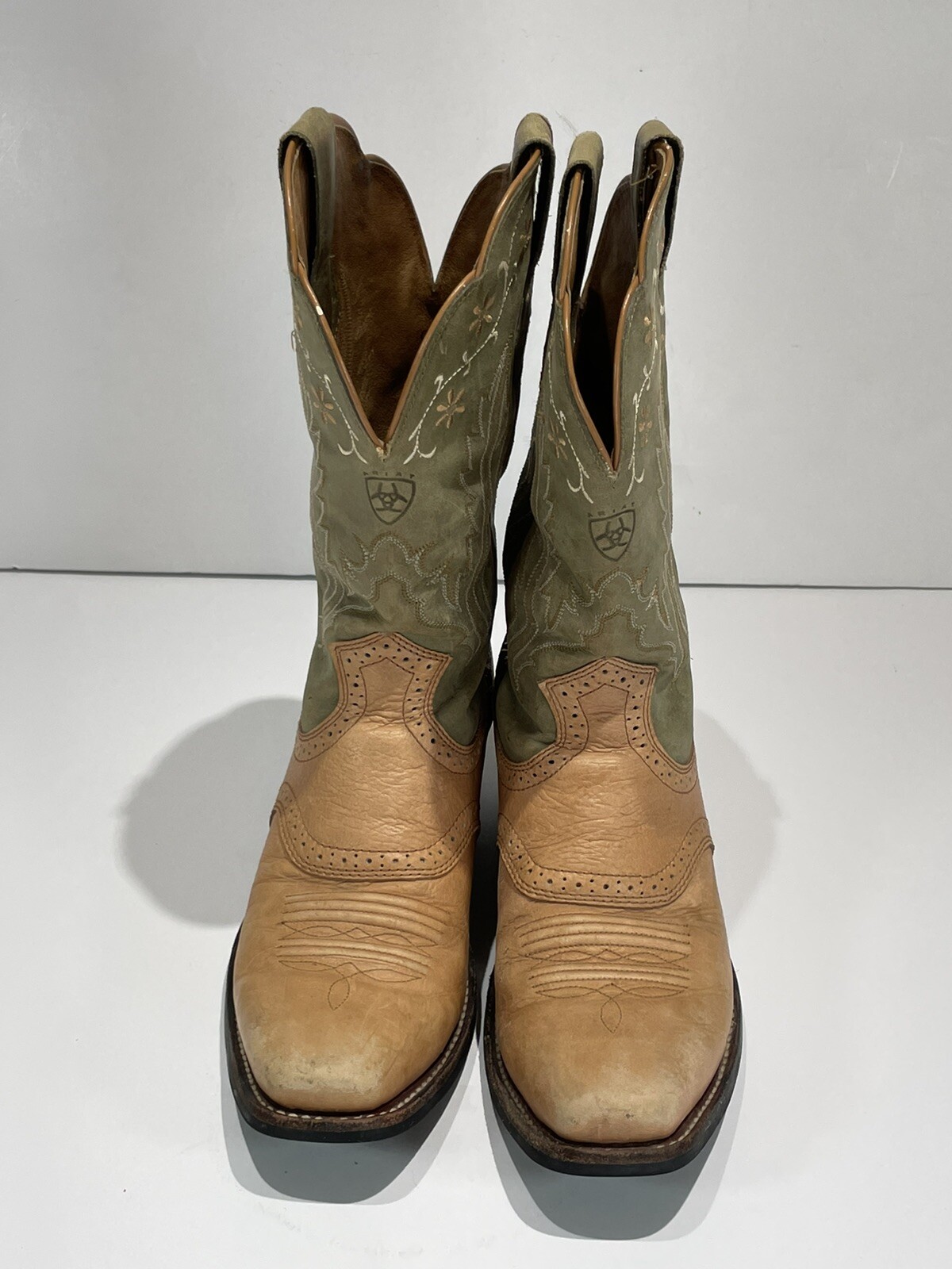 Ariat Style 15822 Sz 8.5B Women Boot 