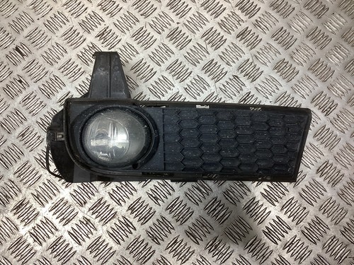 BMW E82 E88 - M Sport Stoßstange vorne Nebelscheinwerfer Beifahrer links Grillnetz 8054485