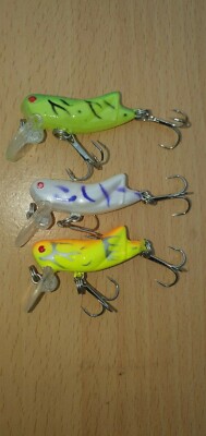 Set of 3 Locust 4cm lure plugs spinning Pike,perch,trout,salmon,chub,sea NEW