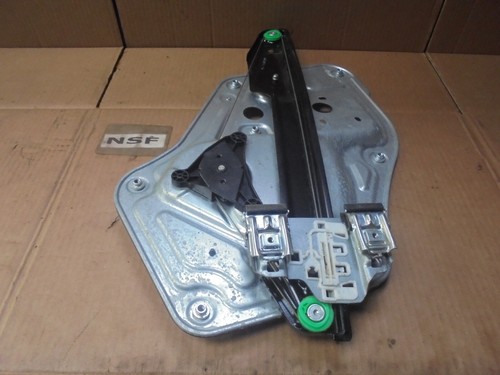 SKODA YETI 2016 NEARSIDE PASSENGER FRONT WINDOW MOTOR AND REGULATOR 5L0837401A - Picture 3 of 6