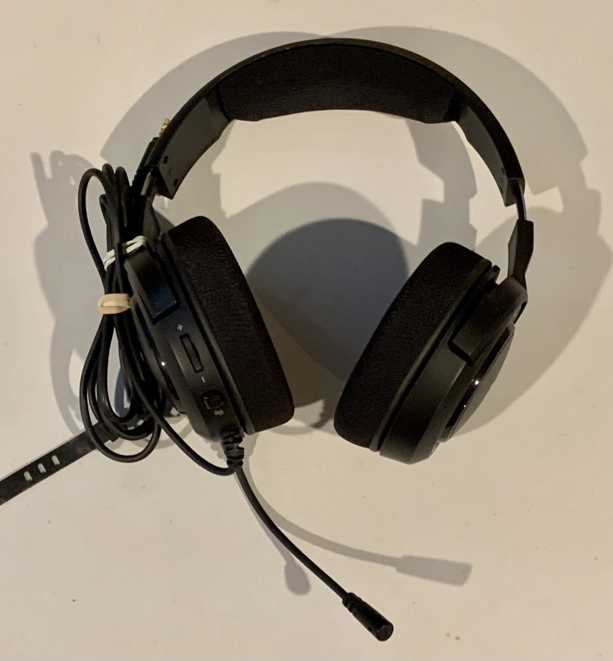 Corsair HS35 Gaming Headset - Memory Foam Earcups Works + Extra Mic Attachment - Image 3 of 3