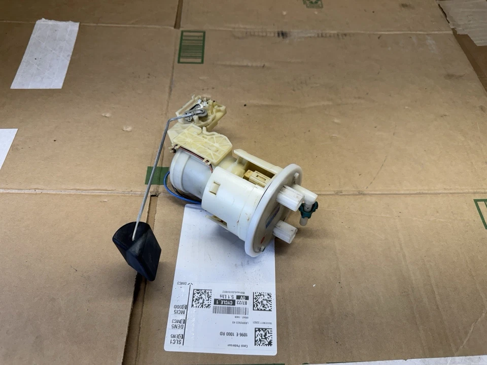 07-12 HONDA CBR600RR CBR 600 OEM FUEL PUMP GAS PETROL UNIT TANK 2009 - Image 2 of 4