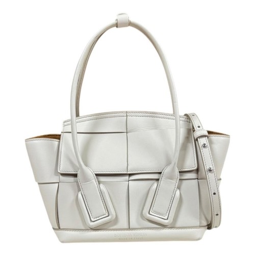 Bottega Veneta Mini The Arco Maxi Intrecciato Shoulder Bag Leather 600606 White