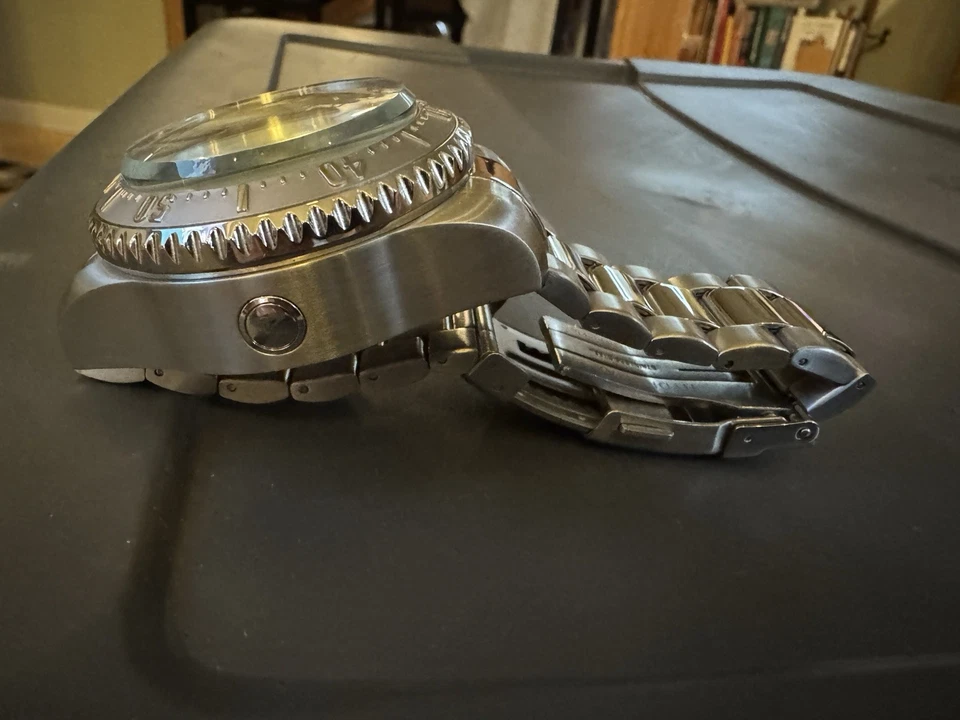 Invicta男士手表Reserve Hydromax型号16958需要新电池 — 第 4/4 张图片