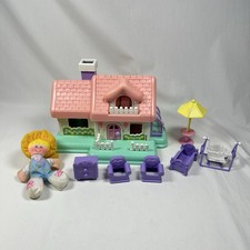 1988 Fisher Price Smooshees Cuddlers At Home Doll House Doll w/ Some Furniture