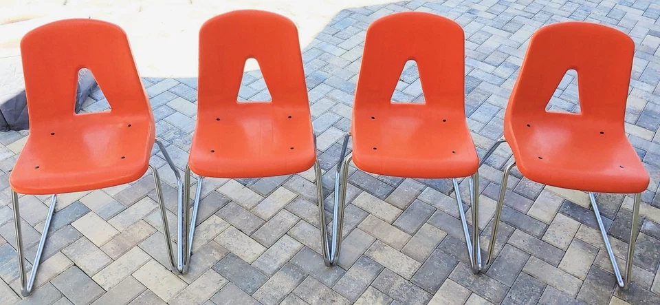 4 sillas apilables vintage de plástico moldeado Griggs (estilo Eames Herman Miller MCM) Foto 2 de 4