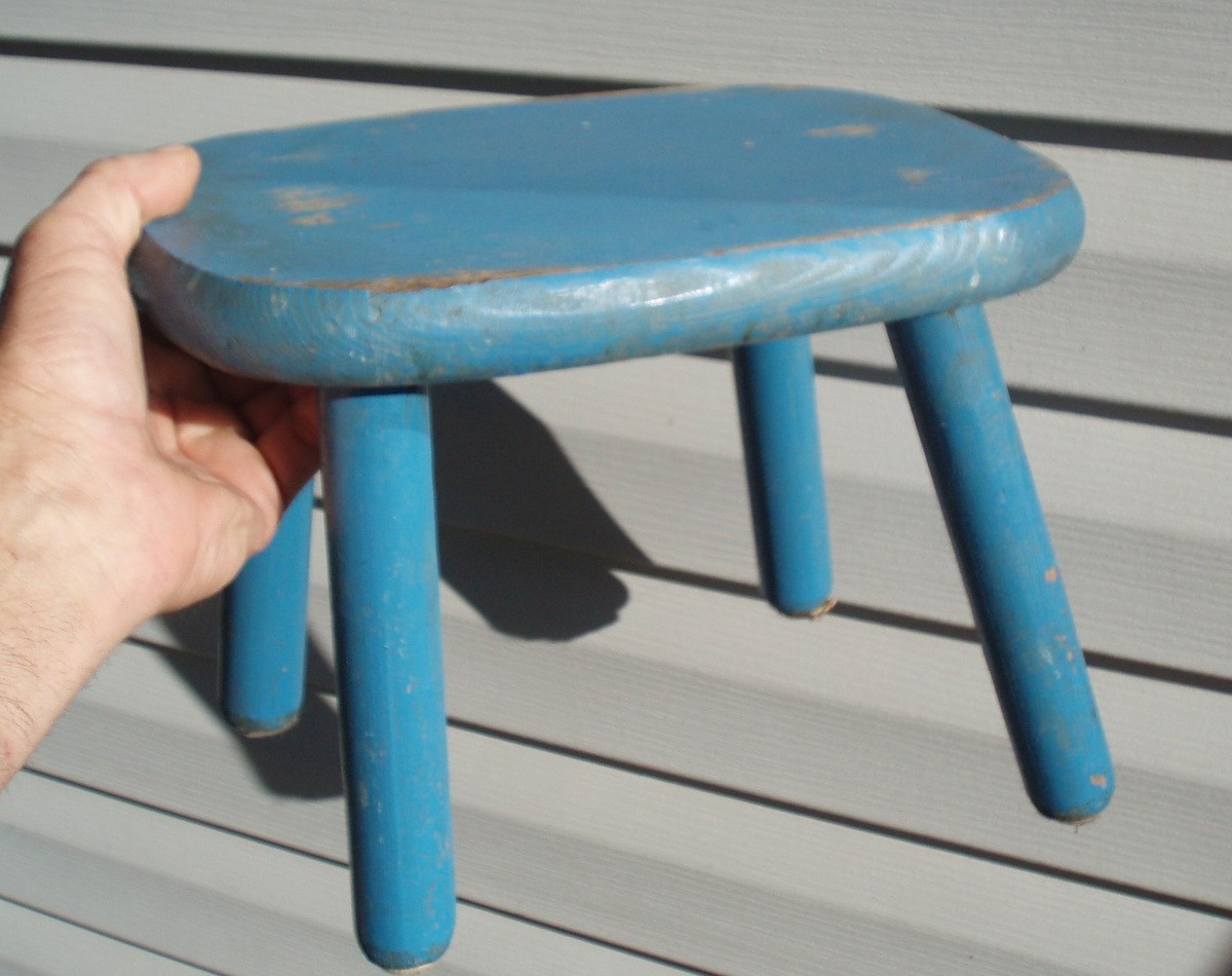 PRIMITIVE ANTIQUE WOODEN MILKING STOOL ORIG BLUE PAINT RUSTIC FARM COUNTRY BARN