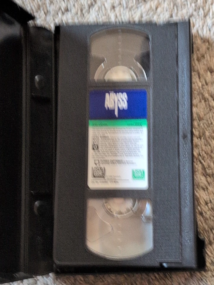 The Abyss VHS 1989, 1997 Widescreen Clamshell - Image 3 of 3
