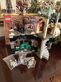 LEGO 4706 Harry Potter Hogwarts Castle Set 100% Complete W/ Manual Retired 2012