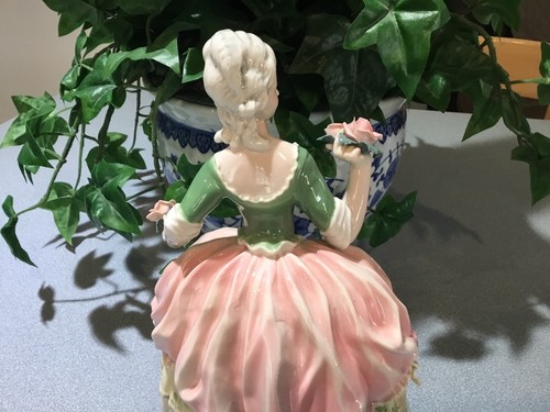 VTG 1950'S GERMAN KARL ENS PORCELAIN LARGE 10" VICTORIAN LADY WITH ROSES FIGURE - Picture 4 of 8
