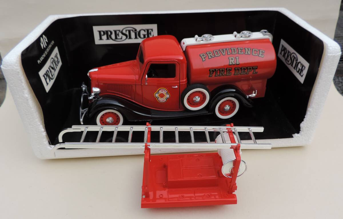 118 Solido 1934 Ford Fire Dept. Truck + Accessories eBay