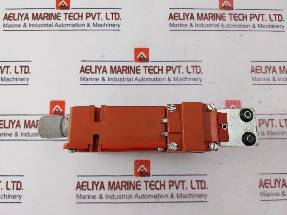 ELAN TZM 230 VAC schmersal Sicherheitsschalter IEC 947/EN 60947 - Image 3 of 4