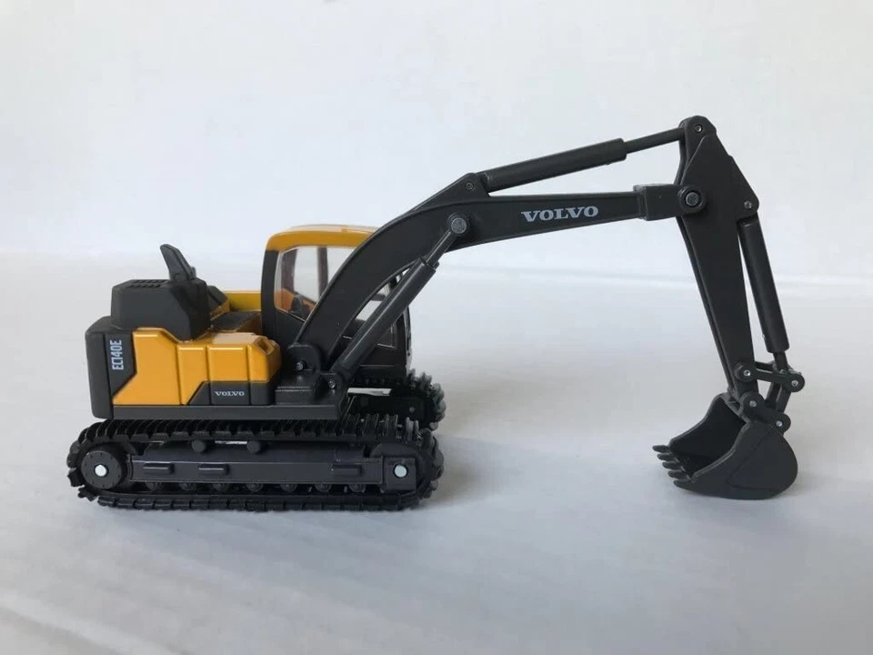 NEW-RAY MINI DIE-CAST VOLVO EC140E ESCAVATORE CINGOLATO L.CM 14 SCALA 1:55 NUOVO - Immagine 2 di 4