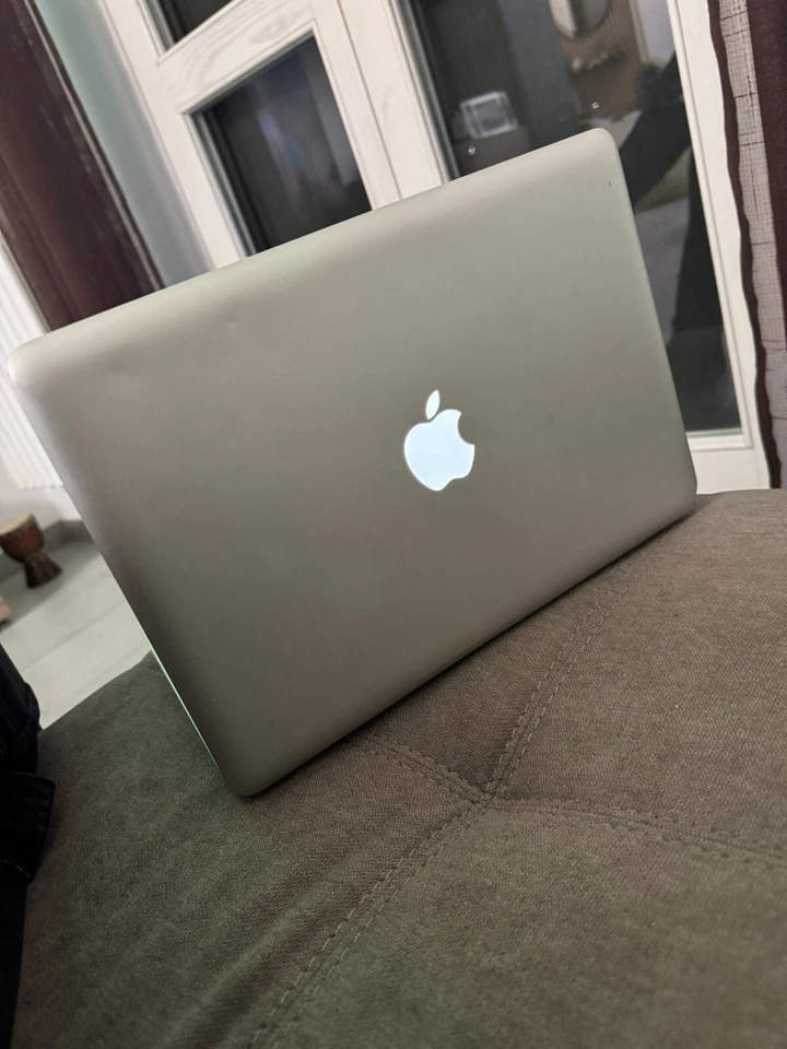 Apple MacBook Pro 13" 2011 · i5 · 8GB · 256GB, foto 3 di 5