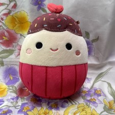 Squishmallows Elpha the Cupcake 6" Plush Valentine's Day Kellytoy