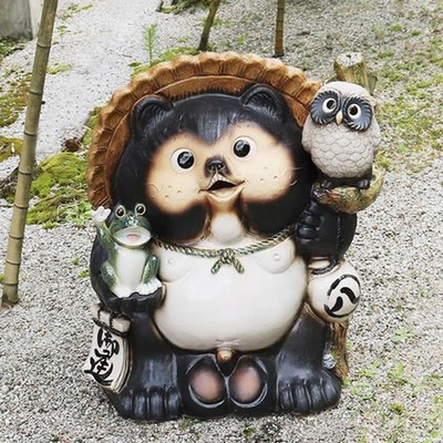 Shigaraki Ware Tanuki Statue No.22 Holding Owl & Frog