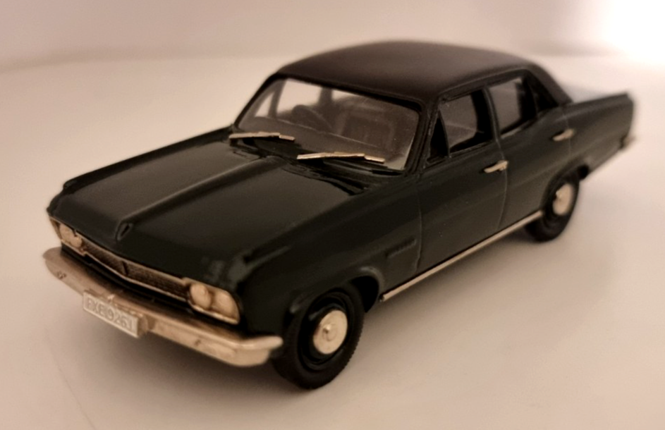 Lansdowne Models 1971 Vauxhall PC Viscount Green 1/43 Scale LDM38 Boxed