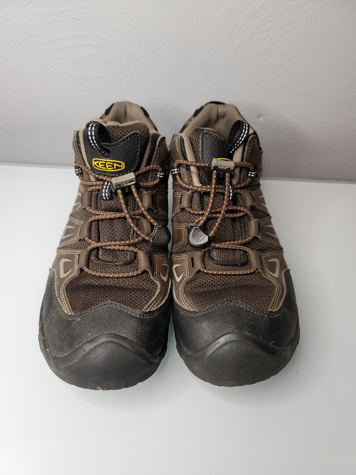 Scarpe da trekking all'aperto Keen Oakridge ragazzi taglia 5 1015179 marroni nere