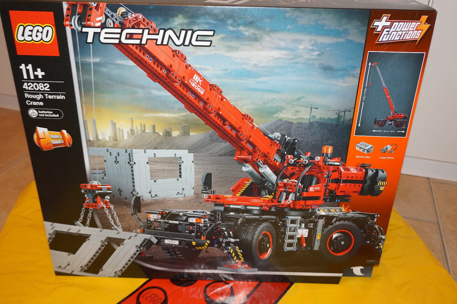Lego Technic 42082 Geländegängiger Kranwagen neu OVP MISB Lego Technic 42082 Geländegängiger Kranwagen neu OVP MISB
