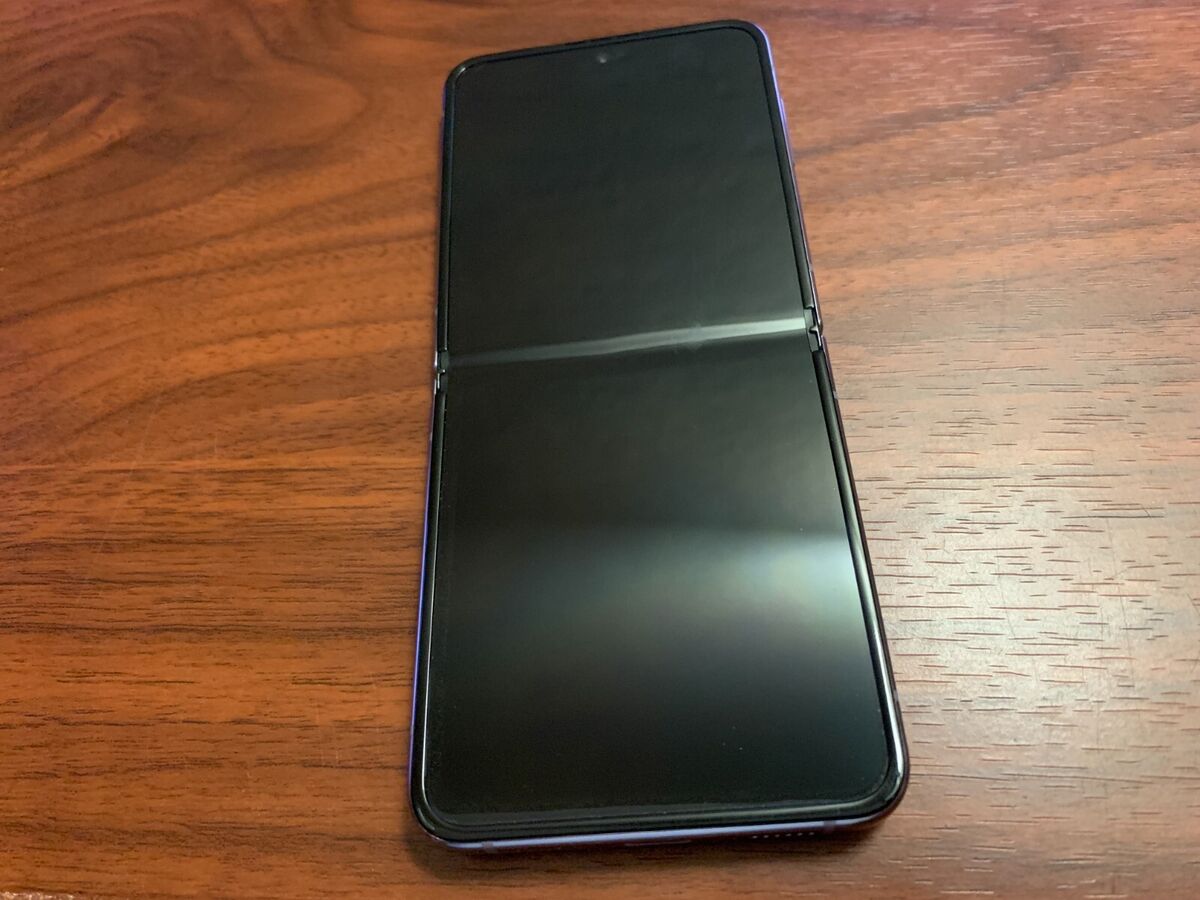 Samsung Galaxy Z Flip4 SM-F721U1 - 128GB - Purple (Factory Samsung Galaxy Z Flip4 SM-F721U1 - 128GB - Purple (Factory