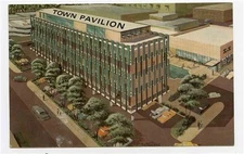 Town Pavilion Motel Walnut & Broadway Postcard Macon Georgia 