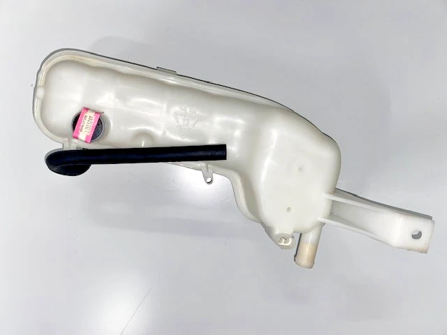 1995-2006 GENUINE GM RADIATOR SURGE TANK, NEW OEM PART, PART NUMBER 22712361 - Image 2 of 4