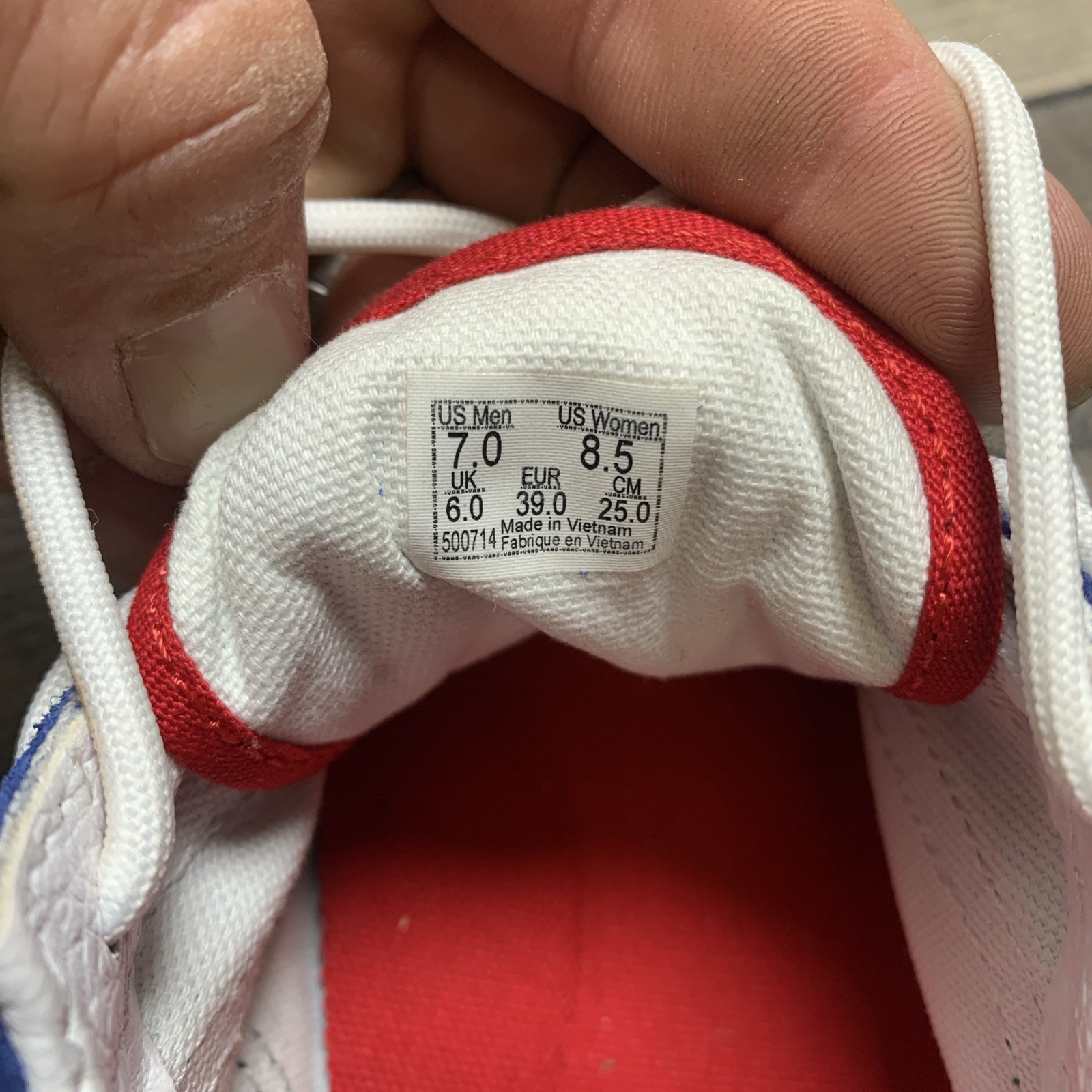 Size 7 men/ 8.5 wemon Vans Old Skool Yacht Club Shoes thumbnail 4