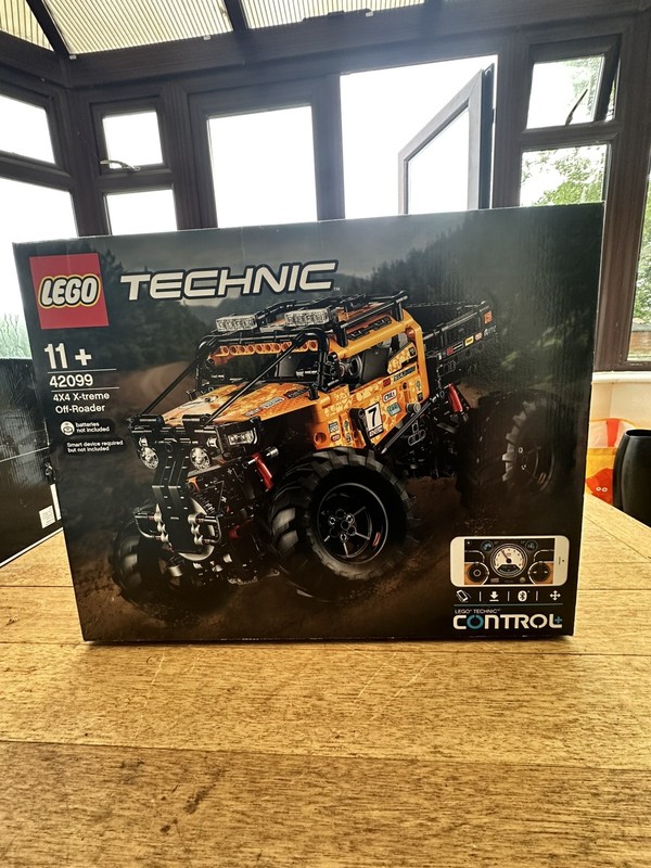 LEGO 42099 TECHNIC: 4X4 X-treme Off-Roader Brand New Sealed Box