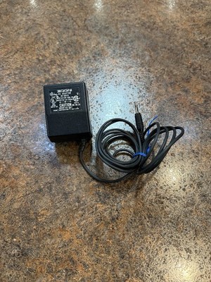 Zoom AD-000d ac adapter for effects processors 9002,9000,9001 and 8050 vintage