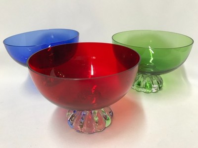 3  ASEDA GLASSCHALEN, SEKTSCHALEN, DESSERTSCHALEN,IN DEN FARBEN GRÜN, ROT, BLAU