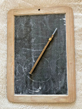 Ancienne Ardoise d'Ecolier et Crayon Objets Vintage du XXème Déco Collection