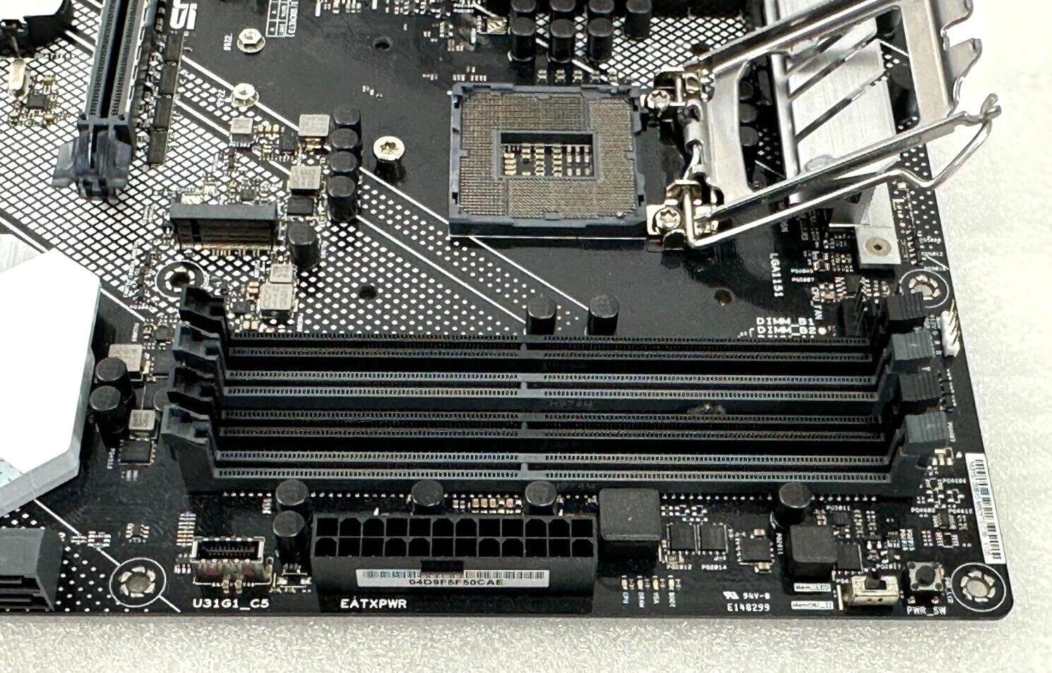 ASUS Prime Z390-A Intel LGA1151 DDR4 ATX Motherboard w I/O GREAT CONDITIONS 🚚