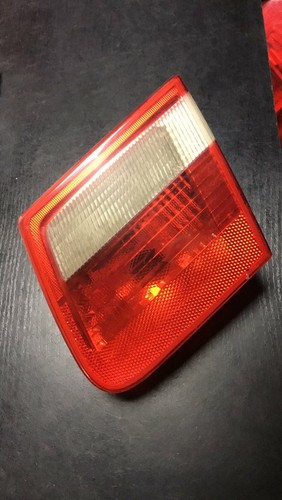 BMW 3 E46 2002 Heckklappe rechts / Rückleuchten 8368760