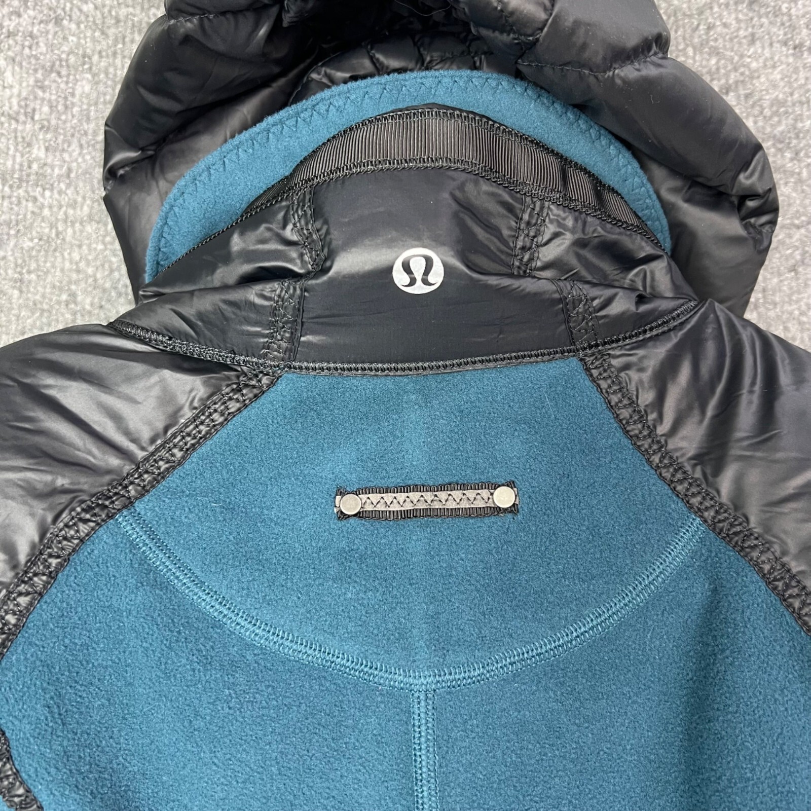 Lululemon First Mile Puffer Jacket Women’s Size 4 Bla… Gem