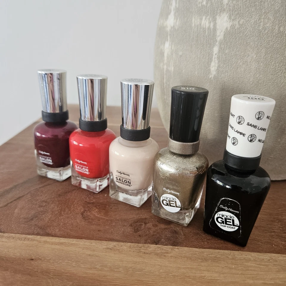 Sally Hansen 5x Nagellacke rot / beige / gold /UV top coat