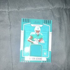 Panini 2023 Absolute De'Von Achane Rookie Materials #ARM-27 Miami Dolphins NFL