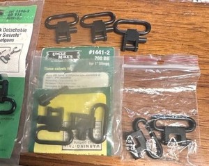 Uncle Mike"s 1 inch Swivels and studs