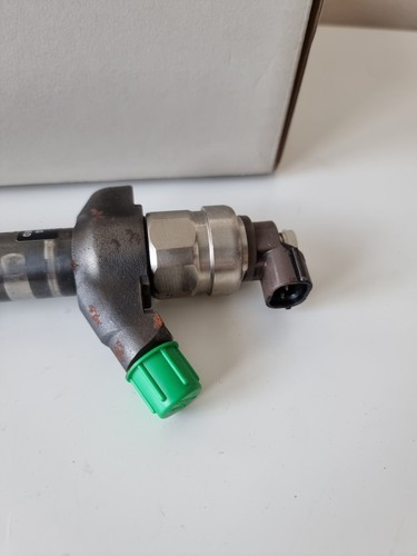 Delphi Fuel Injector DCRI107930 For Ford Transit MK7 2.4 Tdci 1529965 HRD637 - Picture 2 of 7