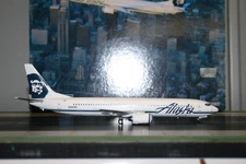 Inflight200 1:200 Alaska Airlines Boeing 737-900 N305AS (IF739003) Model Plane