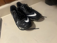35 OBO. Nike Hyperdiamond 4 Softball Cleats Size Y 4.5. Great Condition