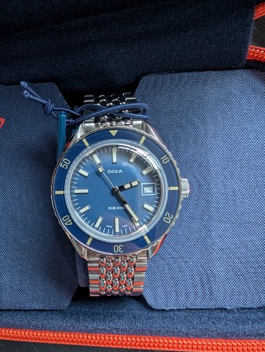 BNIB DOXA Sub 200 Automatic Divers Watch 42 mm Caribbean Blue ...