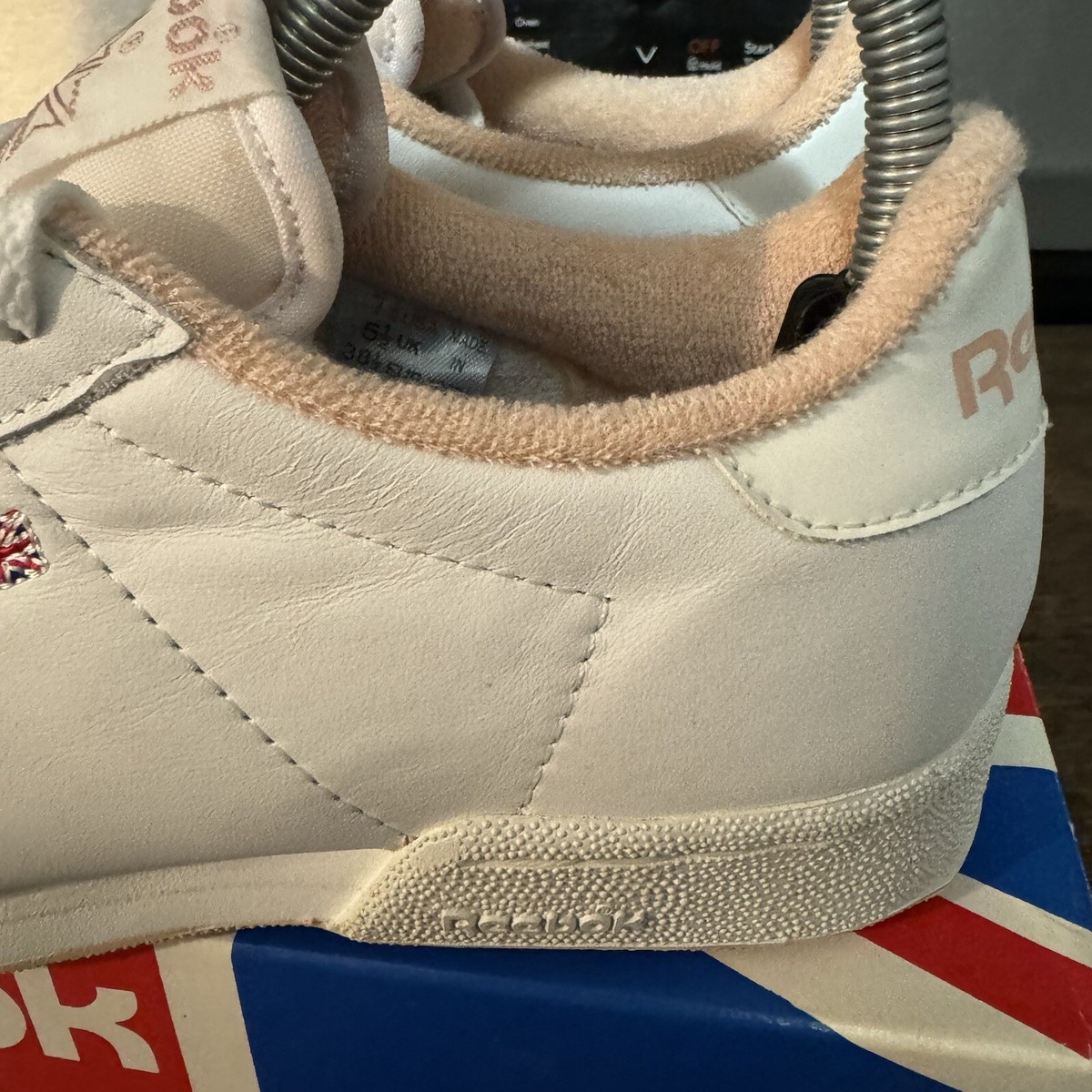 Reebok Vintage 80s Newport Classic Leather, White/Peach, 6-886 